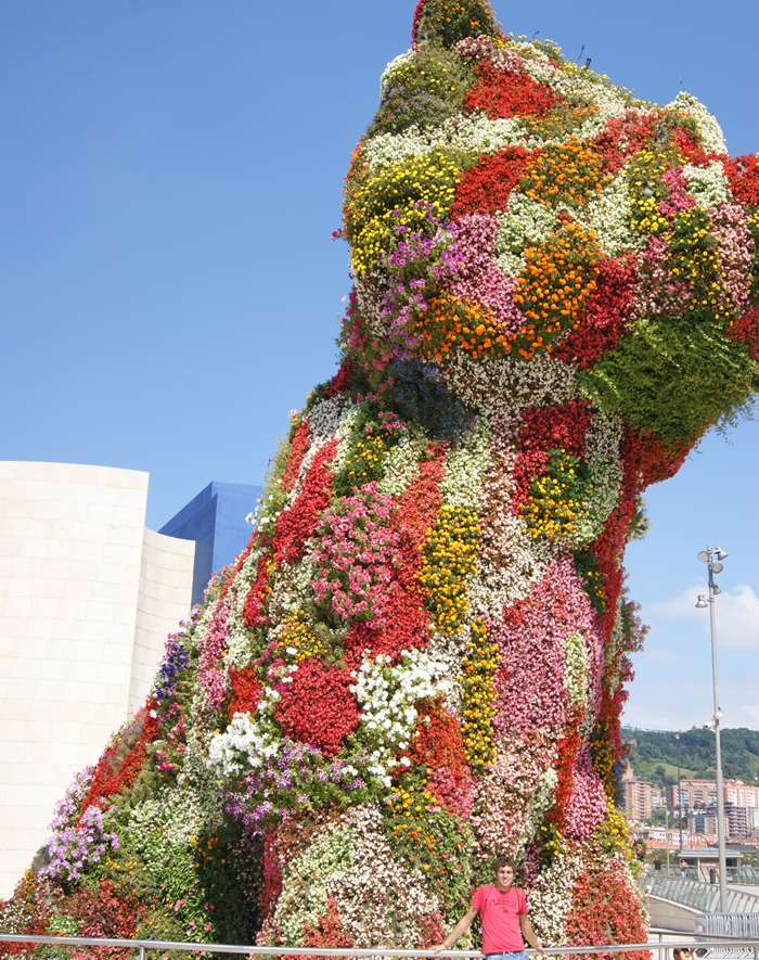 Cristian en el Puppy de Guggenheim Bilbao