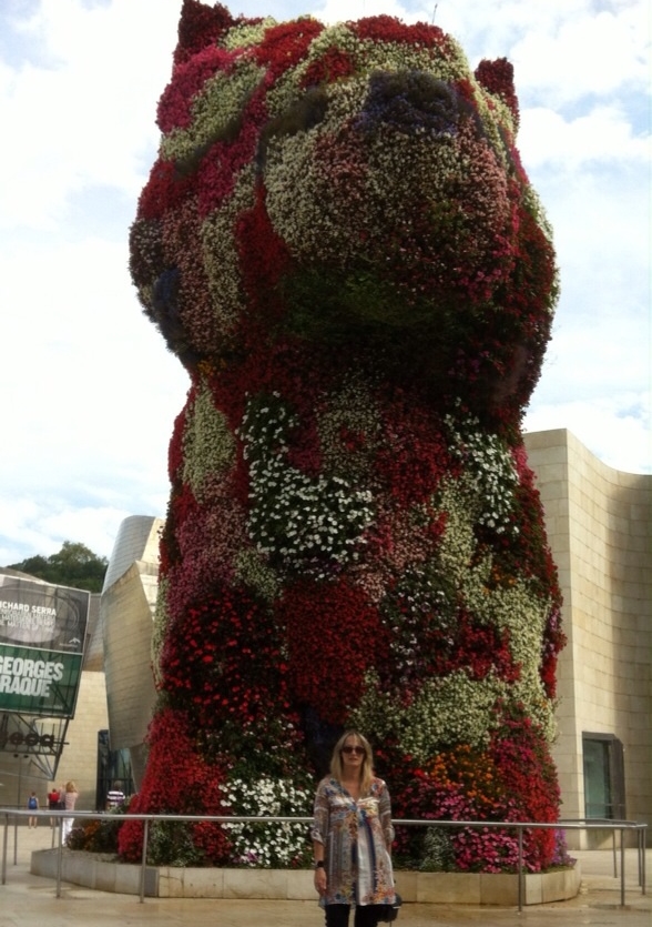 Ana con el Puppy en Guggenheim Bilbao