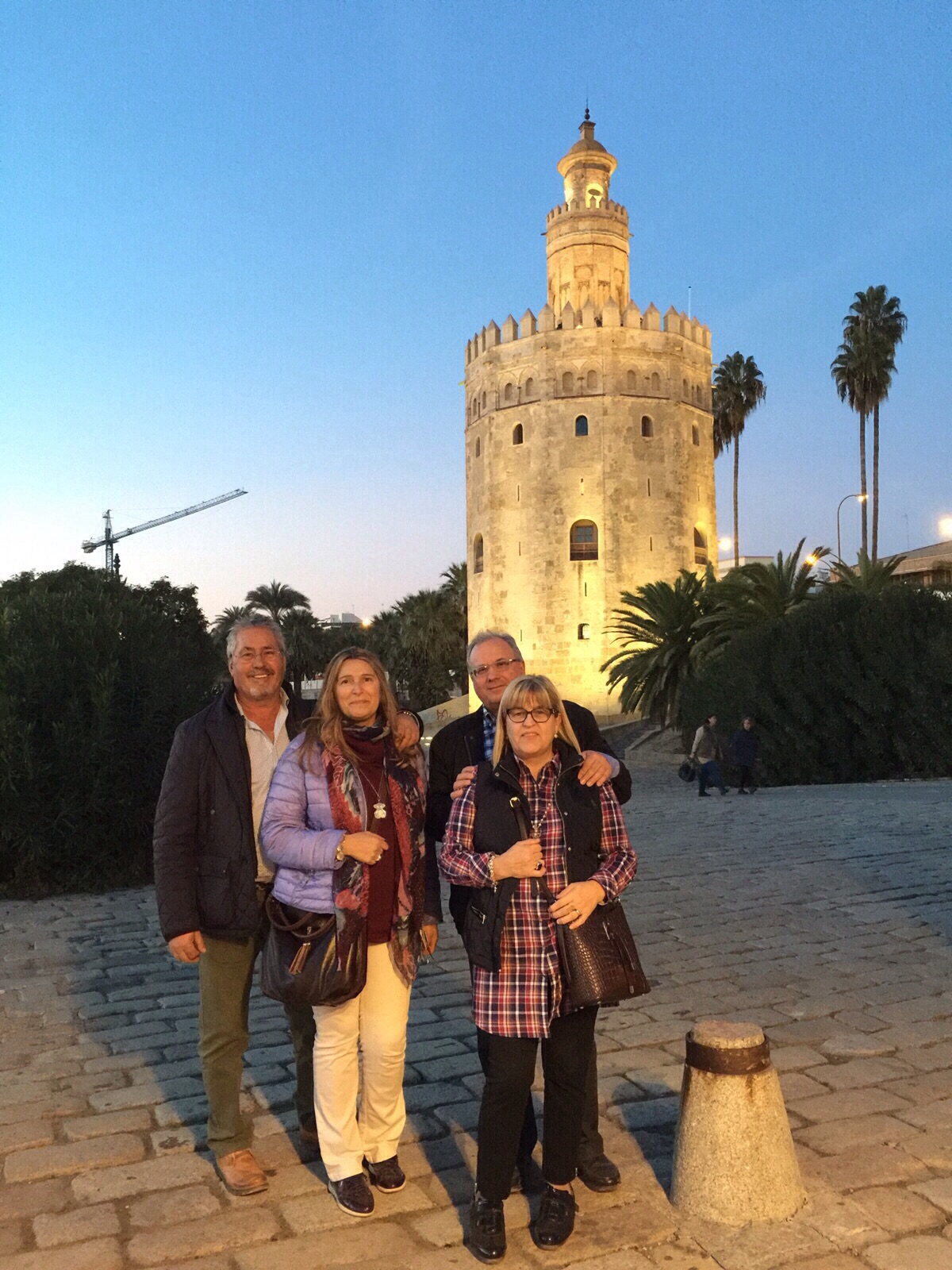 Maricarmen, Luis y amigos por Sevilla