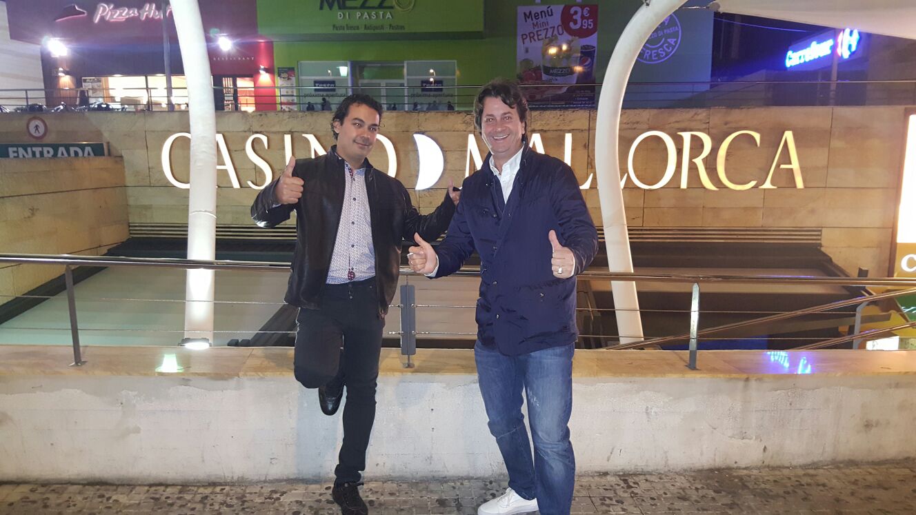 Jose Miguel y Pepe probando suerte en Palma de Mallorca