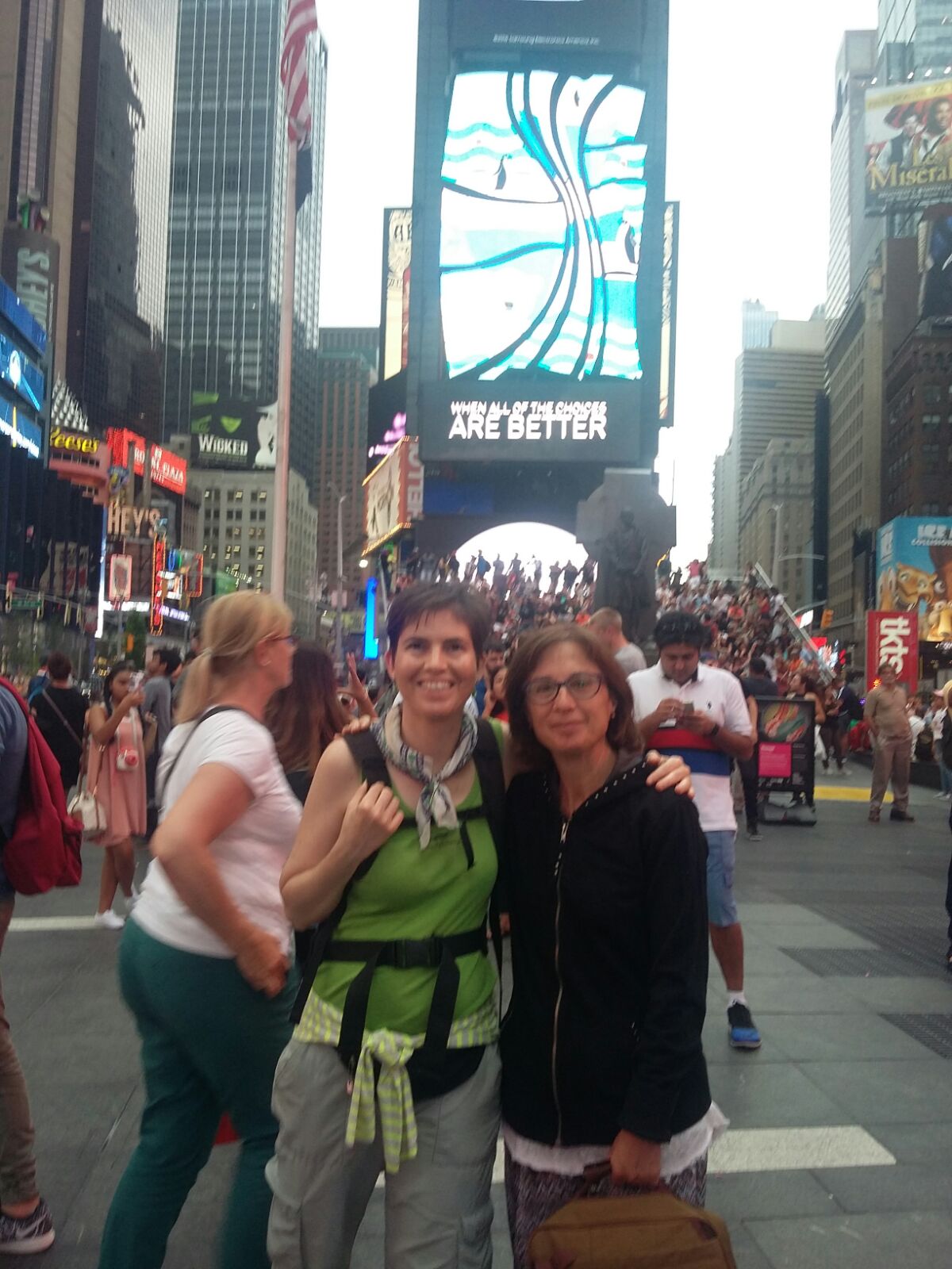 Maricarmen y Anna en Times Square.